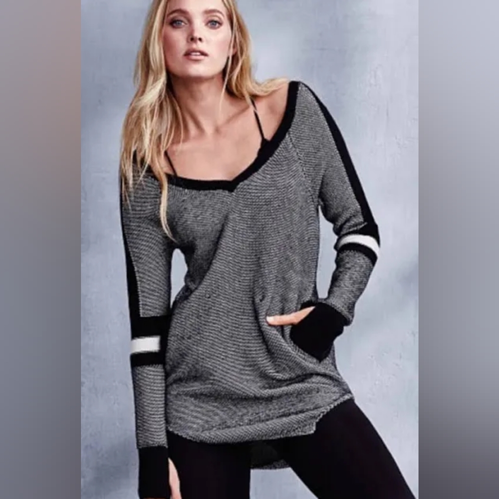 Cozy oversized VS sweater
